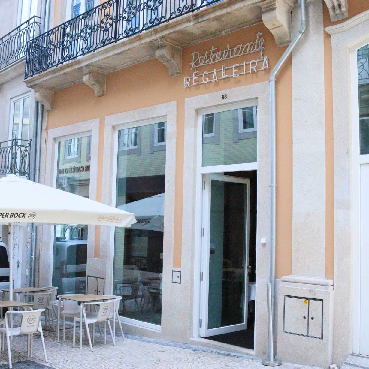 Restaurante Regaleira na Rua Bonjardim 83, Porto.